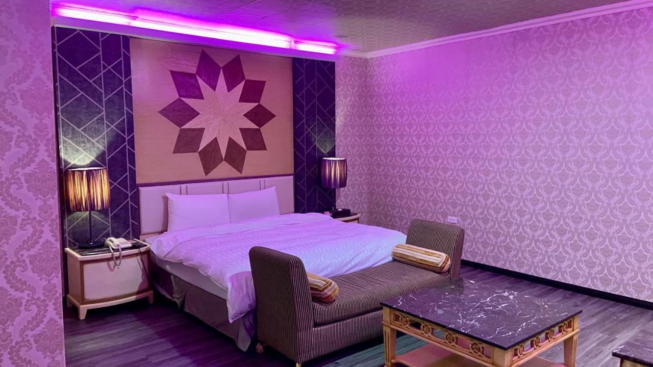 Huang Xing Motel Pingtung Exterior photo