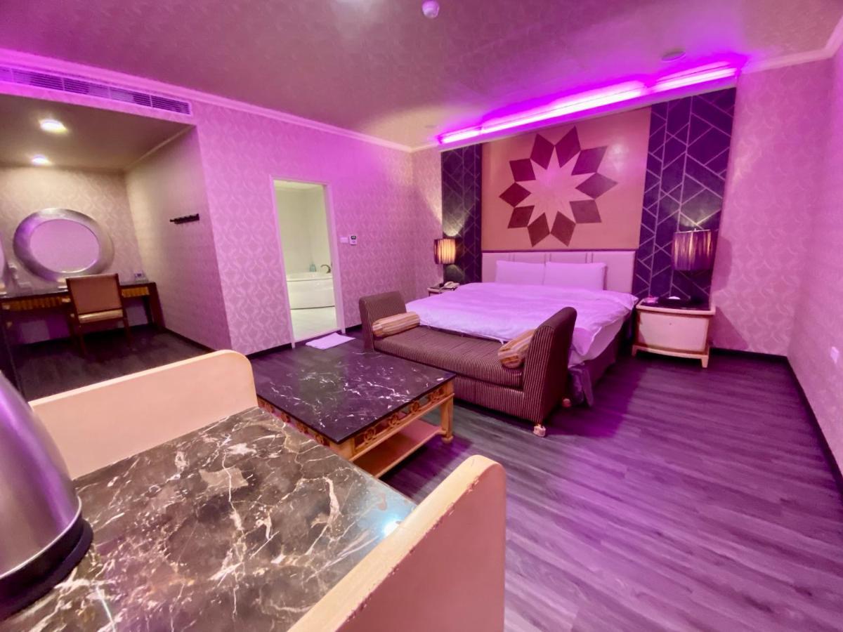 Huang Xing Motel Pingtung Exterior photo