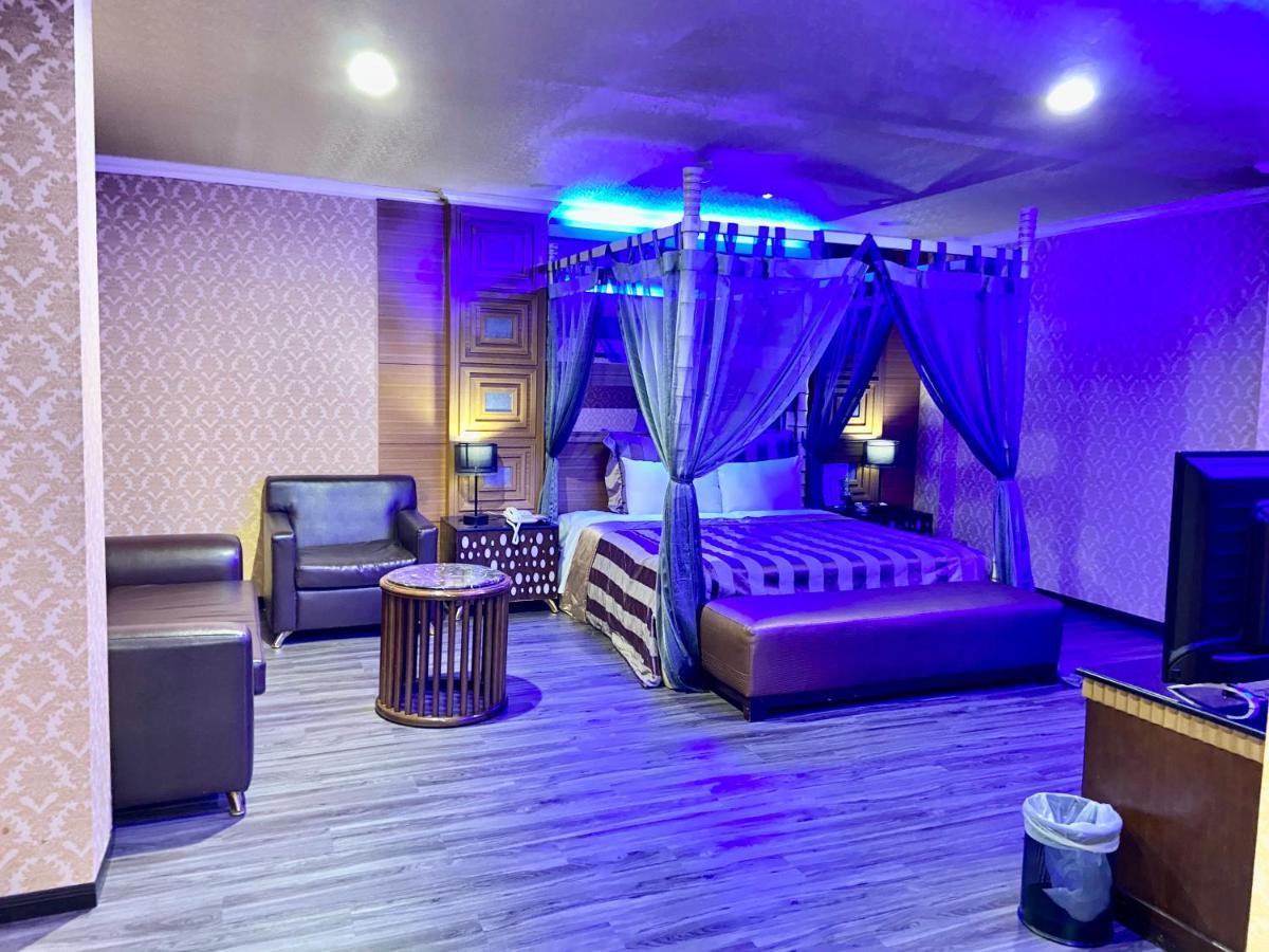 Huang Xing Motel Pingtung Exterior photo