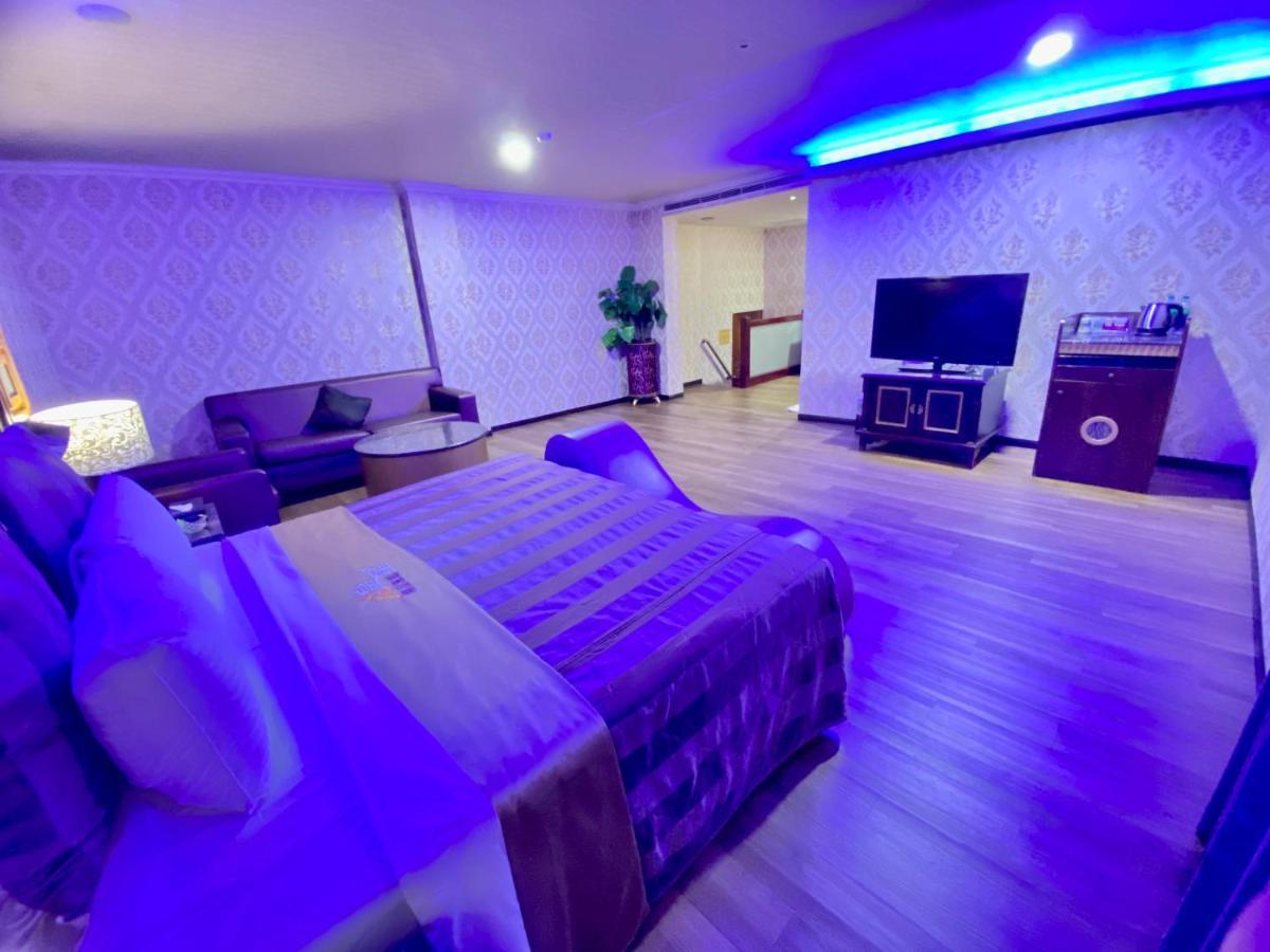Huang Xing Motel Pingtung Exterior photo