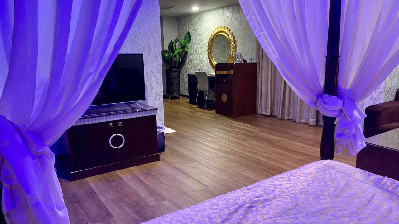 Huang Xing Motel Pingtung Exterior photo