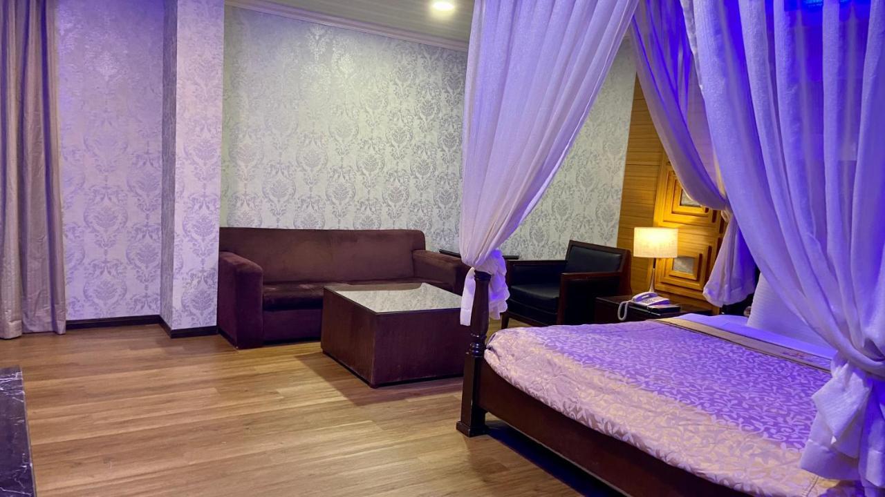 Huang Xing Motel Pingtung Exterior photo