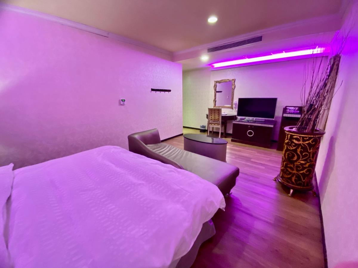 Huang Xing Motel Pingtung Exterior photo